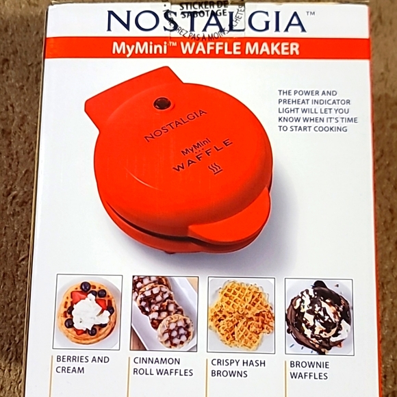 Nostalgia mymini waffle maker - Picture 2 of 3